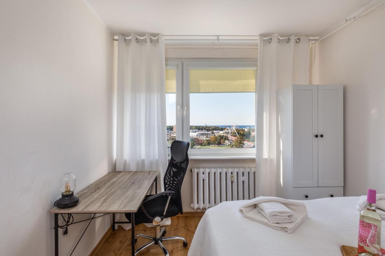 Salt Island Apartment Sea And Harbor View By Noclegi Renters Kolobrzeg Exterior photo